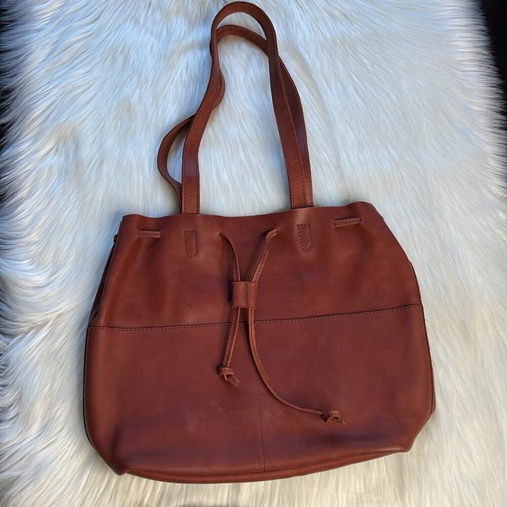 Parker Clay Emma Bucket Bag - Picture 3 of 13